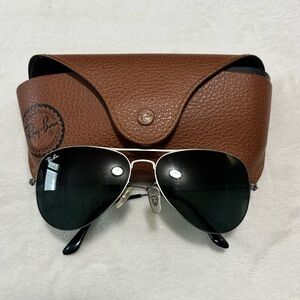Ray-Ban Silver Aviator Sunglasses with Brown Case